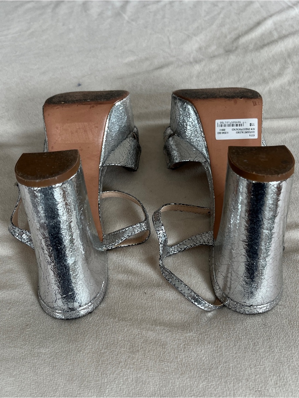 Schutz Keefa Heeled Sandal in Silver Foil Size 11 - Picture 6 of 8